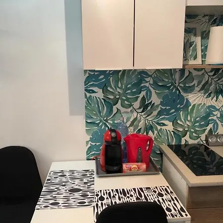 Emerald Studio Center City Apartment